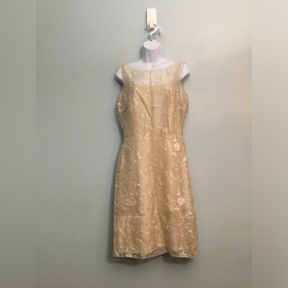 Ann Taylor Cream Lace Strapless Sheath Dress